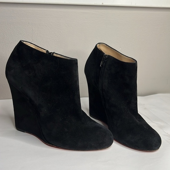 CHRISTIAN LOUBOUTIN 41.5 Black Suede Belle Zeppa 100 Wedge Zip Ankle Boots - Picture 10 of 10